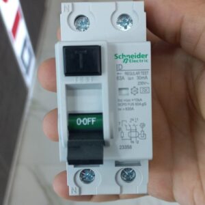 محافظ جان اشنایدر دو پل